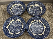 Vier Royal Tudor Ware Stil