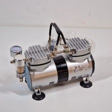 Doppelkolben-Vakuumpumpe AS30 mit Filter und Vakuummeter 35-40 l/min 650 mmHg