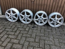 4xkomplette Alufelgen+4xNeu Luftventile 6JX14H2 ET:37 für MazdaDemio Toyota,Opel