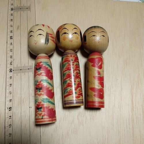 Japanische kokeshi puppe 3er - japanische,