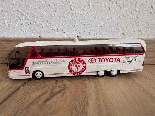 Mannschaftsbus fortuna köln - mannschaftsbus,