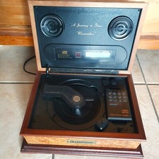 CD-Player in Form von Gramophone_Plattenspieler_Vintage