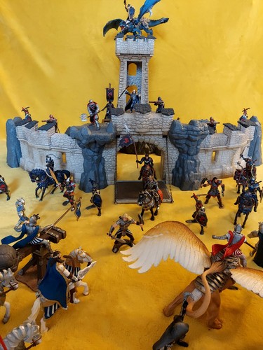 *SCHLEICH