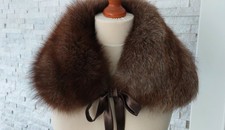 Edler Echtfell-Schulterkragen