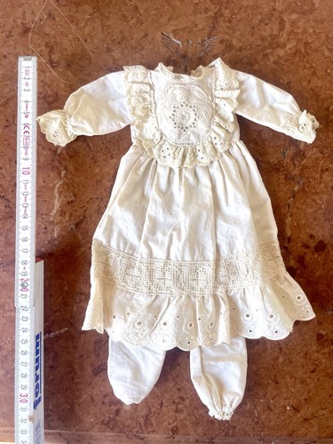 Antikes puppenkleid mit hose - mit,