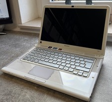 Sony Vaio CA NEON Weis 14 Zoll