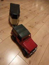 Jeep mit Pferdeanhänger, BRUDER, Jeep Wrangler Unlimeted Daimler Chrysler 