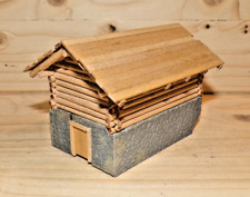 #981 Holzhütte / pittoreske Blockhütte, auf Mauersockel - H0 - TOP erhalten!