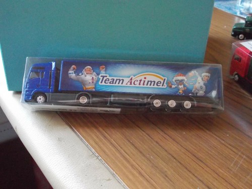 Werbe lkw team actimel - werbe-lkw,