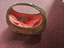 Korb antiker Weideholzkorb mit Henkel – Handgefertigt & Stoffauskleidung – 