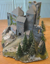 Diorama H0 Burg auf Fels, mit
