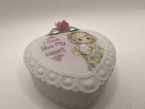 Precious moments heart shaped - moments,