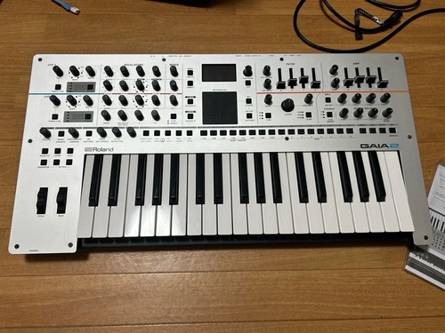 Roland gaia synthesizer 37 - roland,