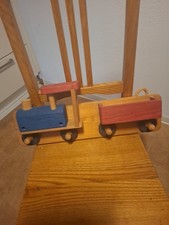 Kinder Garderobe Lokomotive  massiv Holz