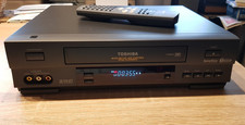 Toshiba V-780 EG   Hi-Fi Stereo 6 Kopf VHS Videorecorder mit Fernbedienung. Top