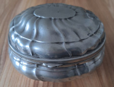 Dekorative Zinn Dose Zinndose 13 x 10,5cm, mit Deckel ca 8,5cm hoch, Vintage alt