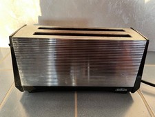 Toaster für 4 Scheiben in