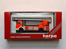 HERPA Feuerwehr Neutralmodell DLK 23-12 MB SK88 Leuchtrot RAL 3024