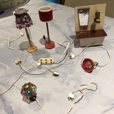 Puppenhaus Konvolut - Lampen 5 Stück und ein Spiegelschrank Konvolut