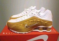 Nike Shox R4 Gr 39 neu  Schuh Sneaker CW2626-700 Goldfarben GS Damen  Air Max