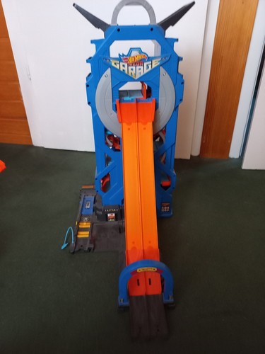 Hot wheels city mega - wheels, garage