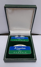 Vintage 1998 RAC CLASSIC GUARDIAN VERSICHERUNG VERPACKT SET MIT 2 PIN ABZEICHEN