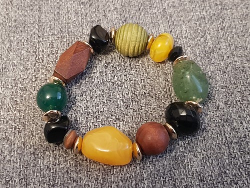 Armband mit verschiedenen