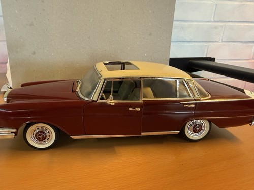 Bburago mercedes 220 - mercedes, se