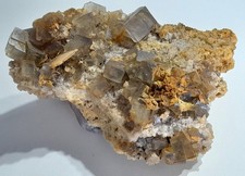 Handstufe Fluorit XX mit Baryt