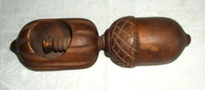 Antiker seltener Nussknacker aus Holz - Eichelform - 18 cm x 5 cm - Handarbeit