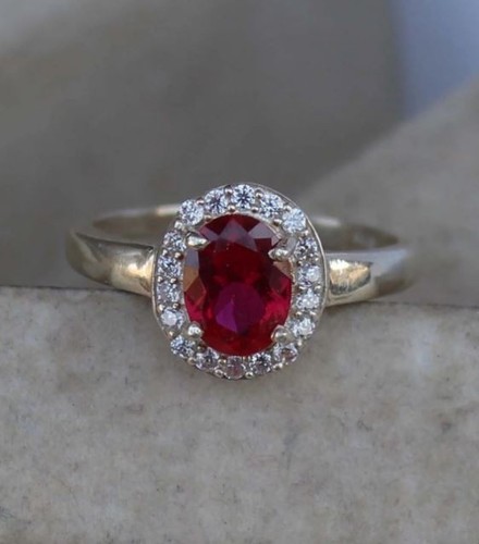 Ovaler rubin lab created - lab, ring