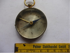 Antiker Kompass aus Messing um
