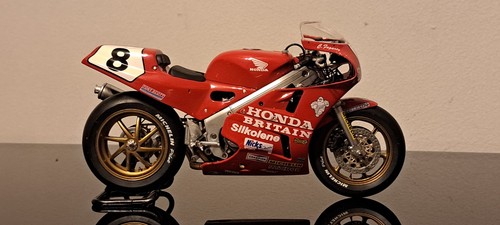 Maßstab honda rc30 - honda,
