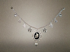 Trachtenschmuck, traditioneller Charivari mit Anhänger Länge: ca. 25,5 cm