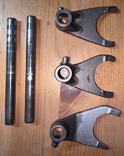 Suzuki 250 schaltgabeln - suzuki, rg