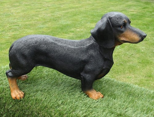Gartenfigur hund dackel - gartenfigur,
