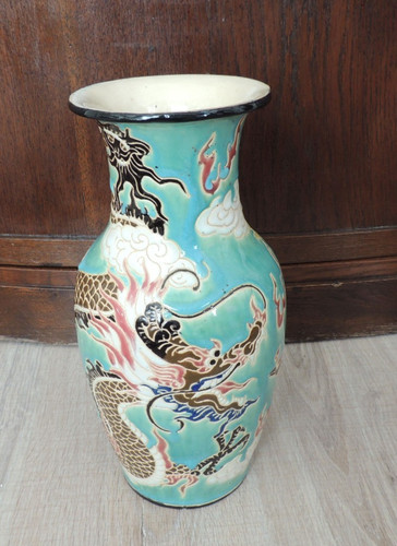 Alte vase aus - alte,