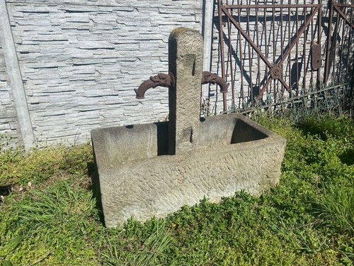 Alter sandsteinbrunnen 1810 - sandsteinbrunnen,,