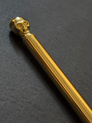 Goldfarbener