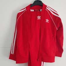 Adidas Kostüm 6-7 Jahre rot