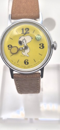 Vintage timex snoopy - snoopy, "tennis"