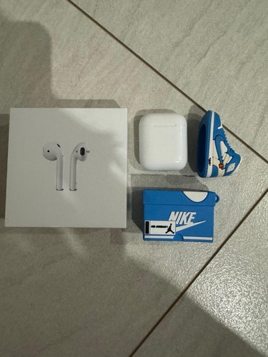 Apple air pods - pods, 2.
