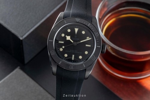 Tudor black bay - black, keramik