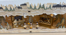 Weihnachtsmarkt beleuchtet ca. 55x12cm Holz mit Motiven ausgestanzt sehr  schön