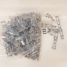 MES-60929	1:87 600 St. LKW Ersatzteile verschiedene Grautöne unverbaut 