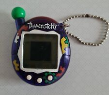 Tamagotchi v4 Bandai Connection  2004 (Zahnrad Model) UK  English Guter Zustand 