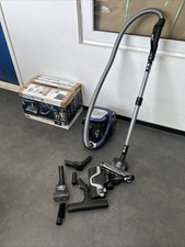 Staubsauger Beutellos Rowenta Silence Force  (Deckel vom Behälter fehlt)