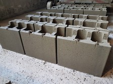 Schalungssteine,Schalstein,Betonsteine,Mauersteine,Kellerstein,Stützmauer,24er