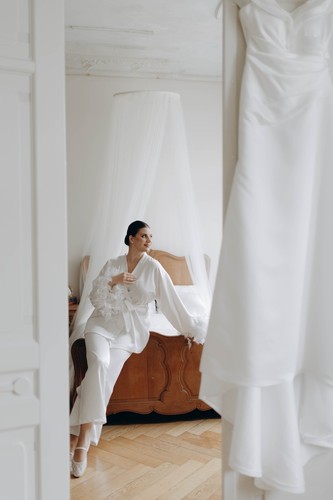 Braut morgenmantel aus satin - aus,
