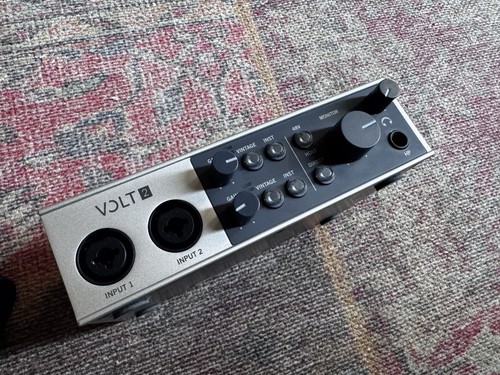 Universal audio volt - 2,